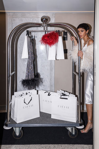 White ostrich feather bridal jacket for wedding dress – luxury ivory feather coat