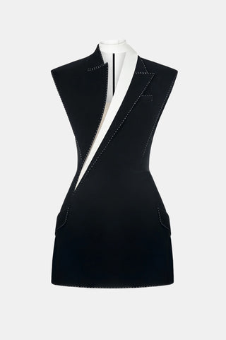 Designer black mini dress with white contrast and detachable oversized bow from Cielie Vienna collection. Perfect black and white cocktail dress for evening events or available for cocktail dress rentals in Vienna. Haley Dress