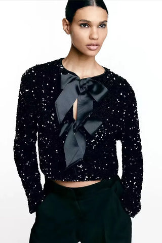 black sequin glitter sparkling top bow details front HM christmas top Outfit vienna.