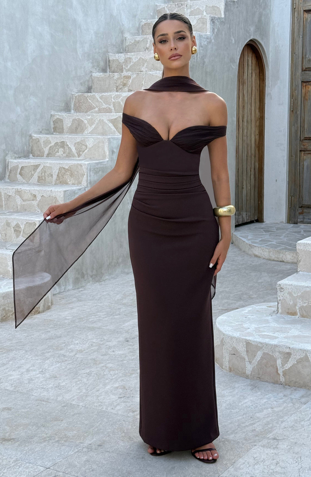 Sarina | Maxi Off Shoulder Brown Dress with matching scarf M Sarina | Maxi Off Shoulder Brown Dress with matching scarf M
