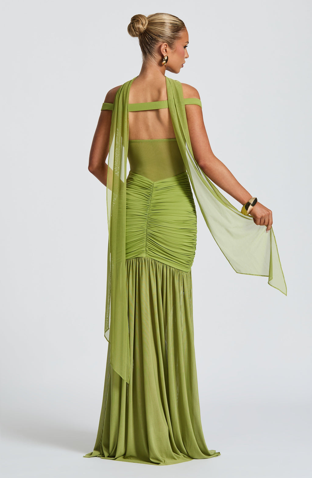 Sarina | Maxi Off Shoulder Green Dress with matching scarf L Sarina | Maxi Off Shoulder Green Dress with matching scarf L