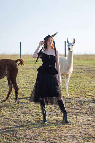 Two Piece Set Tulle Skirt Black Bustier Top Off Shoulder Mesh Black Elegant Two Piece Set Skirt - Dior Style Vintage Alpaca Farm Model Big Black Hat