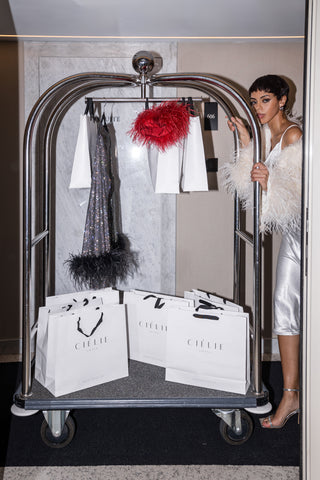 White ostrich feather bridal jacket for wedding dress – luxury ivory feather coat