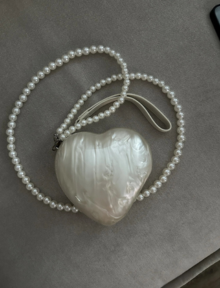 AMI | Heart Shaped Pearl Clutch - Cielie